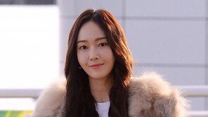 [연예뉴스 HOT5] 제시카, 美 에이전시 UTA와 파트너십