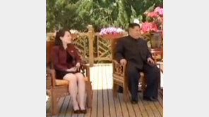 이번에도 어김없이, 김정은 옆에 김여정