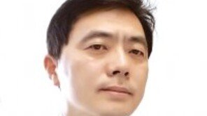 [오늘과 내일/이기홍]영구집권 꿈꾸는 김정은의 걱정과 셈법