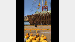 박주민, SNS로 세월호 직립 중계…“60도까지 직립”