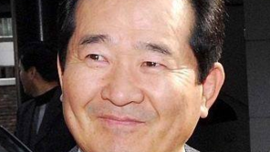 정세균 “홍영표 신임 원내대표, 여야 협상 물꼬 터주길 기대”