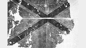 우크라이나서 제작 중인 항모 들여와 中 조선소서 개조