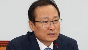 홍영표 “대선 불복 특검 안돼…의원 사직서 처리? 잘 될 것”