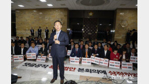 김성태 “與·정부 행태 ‘독재’…드루킹 특검법·의원 사직서 동시 처리해야”