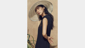 ‘르베이지’ 전도연의 매혹적인 리조트룩