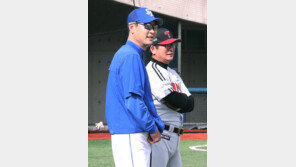 ‘스승의 날’ 포항에 흐른 류중일-김한수 감독의 묘한 기류