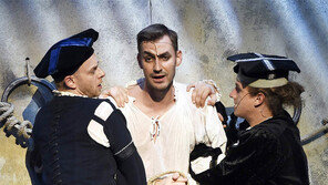 화려한 ‘메피스토’… 정열의 ‘플래시댄스’… 세계 뮤지컬 24편, 달구벌 달군다