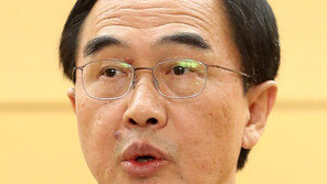 조명균 “北 남북고위급회담 연기 통보, 비핵화 과정서 여러 상황 있을 수 있어”