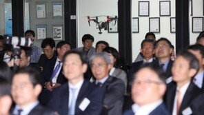 [동아포토]국민대 축제는 특이하게? 드론, 가상현실 체험, 그리고…