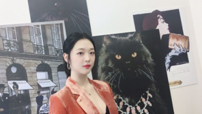 “청순·섹시, 비주얼”…설리, 아찔한 란제리룩