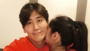 추자현, 임신 9개월 근황 공개…우효광 품 안겨 “너는 내 선물”