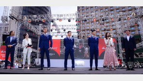 [포토] 전설들과 함께 한 2018 대표팀 공격수들