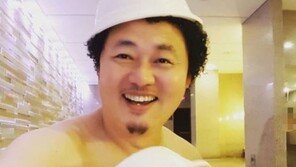 윤택, ‘목욕탕 셀카’ 논란 계속…“사과 꼭 해야” 비판 목소리