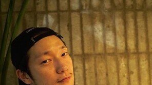 ‘배두나와 열애설’ 손석구, ‘유창한 영어+유려한 액션’ 신예배우…‘슈츠’ 출연도