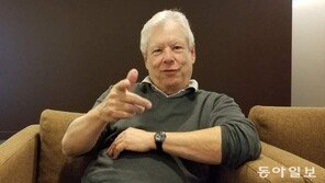 “트럼프, 예측 불가능하기를 원해…괜찮은 포커플레이어는 아냐”