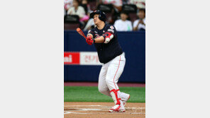 롯데 반등 키는 역시 이대호의 홈런이었다