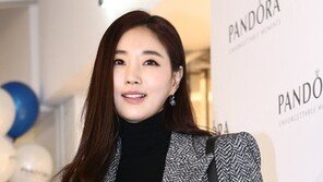 [연예뉴스 HOT5] ‘추락사고’ 김사랑, 한 달 만에 퇴원