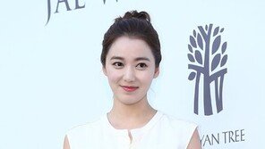 [연예뉴스 HOT5] 배우 이소연, 결혼 3년 만에 파경