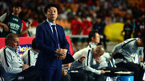 신태용 감독 일문일답, “새 얼굴들 열심히 뛰었다”