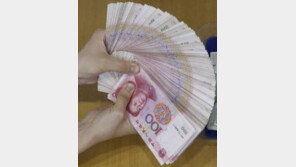 인신매매단에 딸 팔아 쇼핑 즐긴 母, 어떻게 발각됐나 봤더니… 