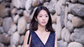 [연예현장.jpg] 보일듯 보일듯…아찔한 채수빈