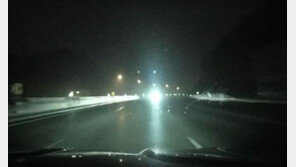 [영상] 한밤 영동 고속도로 ‘역주행’ 차량 살벌…“심장이 ‘쿵’” 