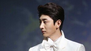 故 앙드레 추모패션 쇼 런웨이 선 홍준기 "영광스러운 무대였다"