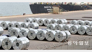 美 “유럽·캐나다·멕시코산 철강에 관세폭탄 강행”…글로벌 무역전쟁 본격화