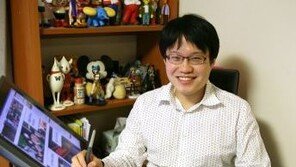 ‘조두순 사건 피해자 가족에 피소’ 윤서인, 처벌 받을까…靑 “피해자 의사 중요”