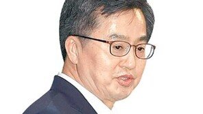 靑 ‘김동연 패싱’ 없다지만… 규제개혁등 힘빠진 기재부