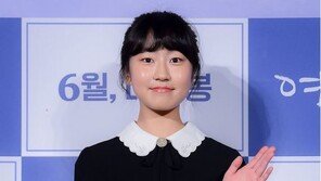 ‘여중생A’ 김환희 “영화 속 캐릭터, ‘가방·양말 벗고 ○○○ 할 때’ 공감”