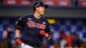 “더는 내가 영웅이면 안 된다” 이대호의 일침, 롯데 깨울까