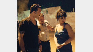 벤 하니아 감독 “인권에 눈뜬 아랍 여성들 평등의 촛불 밝히는 중”