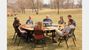 왜 나만 구워야 했을까? 각자 구우면서 친화력은 쑥쑥!… 진화하는 바비큐 그릴