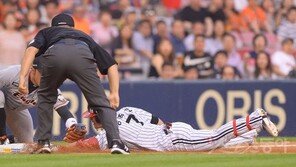 [포토] 정주현 ‘과감한 주루플레이로 3루타!’