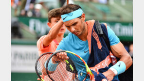 나달, 고마운 비? 미운 비?…슈바르츠만에 1세트 내준 상황서 우천 중단