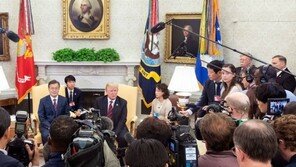 ‘소외론’ 대북 초강경파 볼턴, 그는 아직 ‘꺼진 불’ 아니다