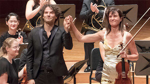 ‘얼음여왕’의 멘델스존… 절제된 연주에서 나오는 투명함