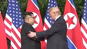 트럼프, 단독회담 후 “매우 좋았다…김정은과 협력해 성공 이룰 것”