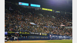 ‘악재 딛고 400만’ KBO 초스피드 흥행 어찌 볼까