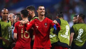 월드컵 첫 경기서 희비 갈린 호날두 VS 메시, 그리고 살라