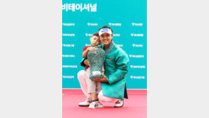 가족, 스승에게 코리안투어 시즌 첫 2승 안긴 박상현