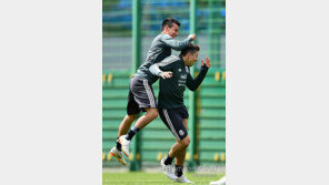 멕시코전 최대 경계대상 떠오른 에레라-로사노