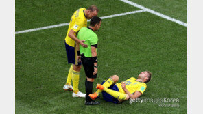 [한국 스웨덴] 한국, 석연찮은 VAR 페널티킥으로 선제 실점