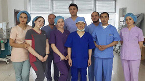 해외 의료진도 배우러 오는… 내시경 척추시술 특화 병원