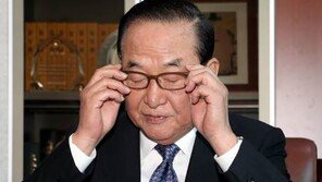 ‘친박’ 김진태, 서청원 탈당에 “아름답지 못하게 나가 착잡하실 것”