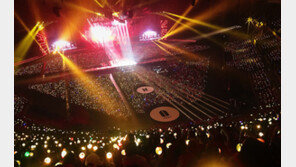 [아미 대해부①] 1040세대, 그들은 왜 방탄소년단에 빠져들었나