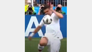 “VAR 전권 쥔 주심을 심판하라” 커지는 논란