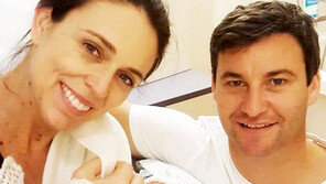 뉴질랜드 총리 “6주간 출산휴가 갑니다”… 정상 재임중 출산 28년만에 처음