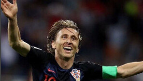 메시 울린 모드리치 2경기 연속 ‘MOM’ …1998년 ‘4강 신화’ 재현 앞장